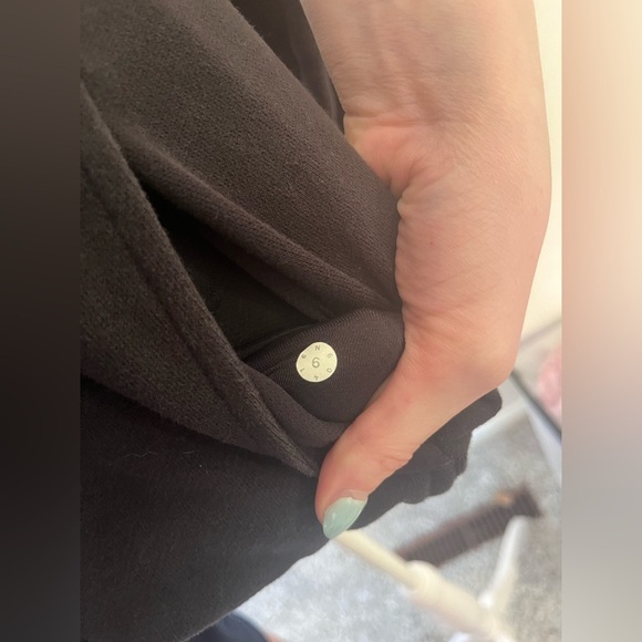 Lululemon Kangaroo Pocket Pullover Hoodie Black Size 6 - Picture 3 of 5